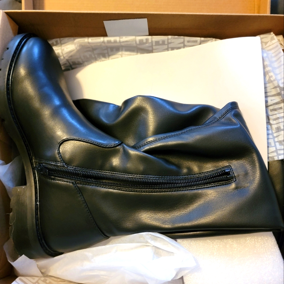 Brand New Steve Madden Boots